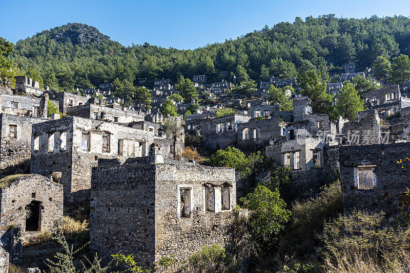 废弃的Kayakoy (Levissi Village, Karmylassos)石屋